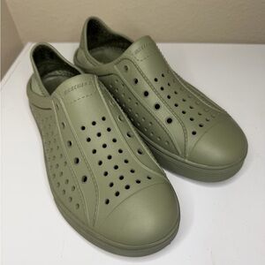 Skechers Men's Green Slip-On Sneakers